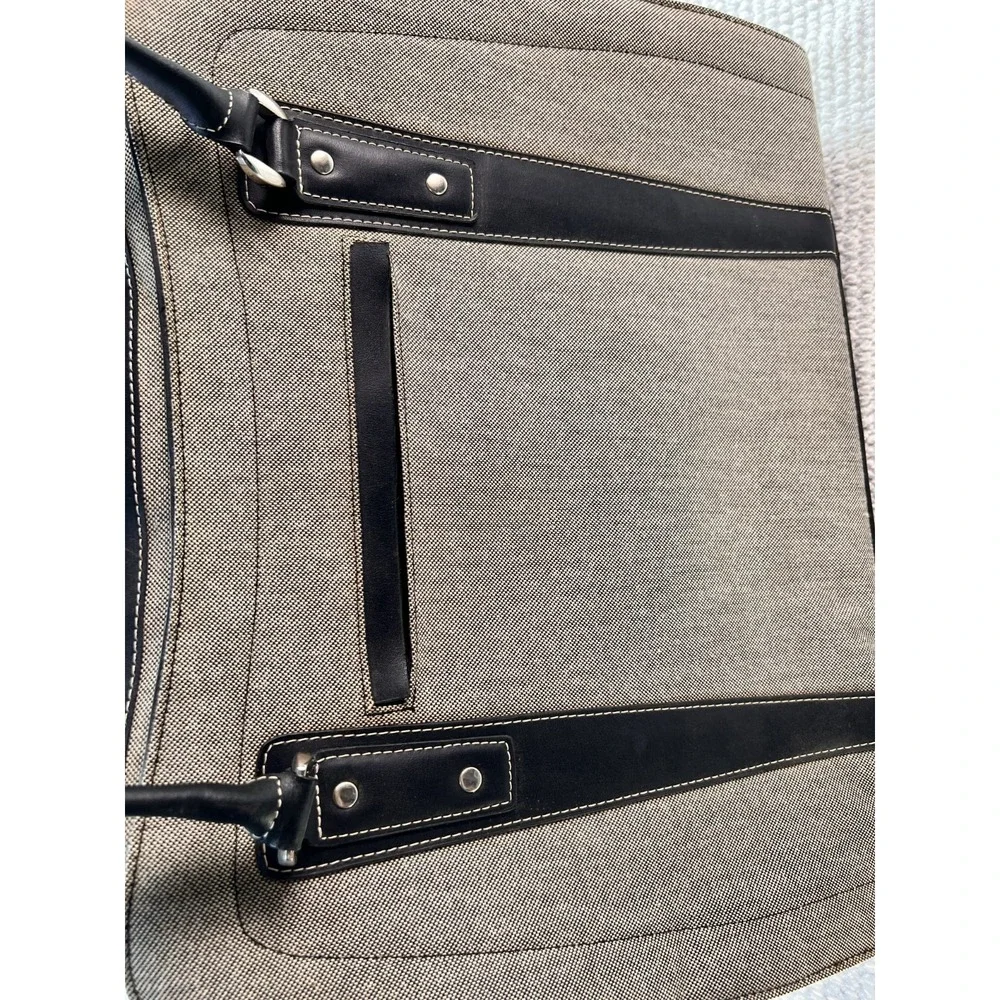 Targus Laptop Tote Bag Canvas Faux Leather Trim Work Business Computer Shoulder